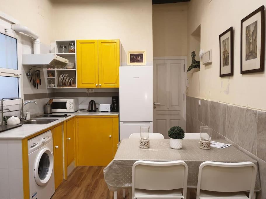 Apartament Imperial Center Seville New Management Since April Eksteriør billede