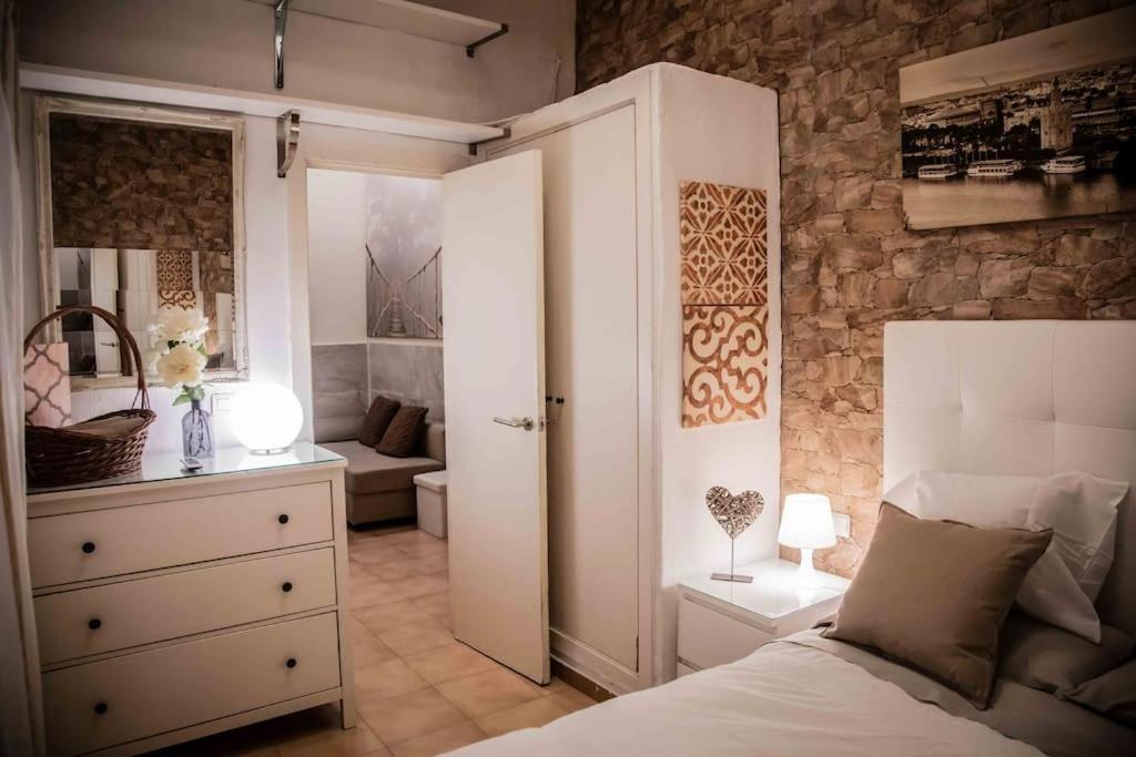 Apartament Imperial Center Seville New Management Since April Eksteriør billede